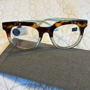 Elegant Tortoise Shell Women's Glasses
